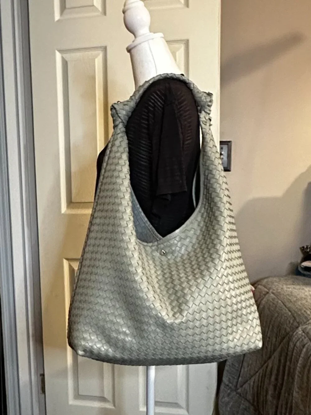 URBN / Anthropologie Woven Love Knot Hobo Bag & Pouch – Sage Mint Green (EUC)